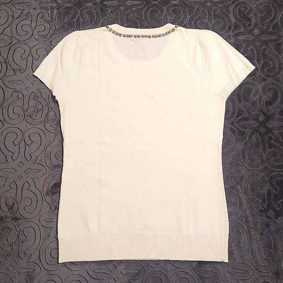 🇺🇲C&T Women's size S White Short sleeve top w/ Jeweled Bow Collar - Picture 4 of 4